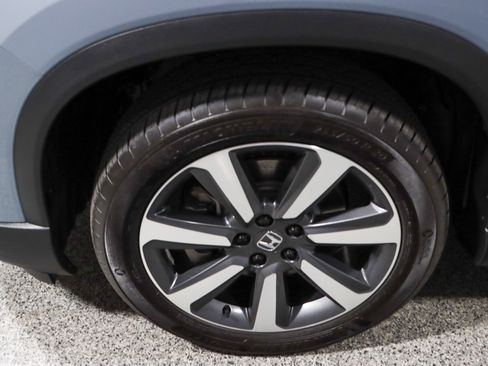 Used 2023 Honda Pilot Touring image 11