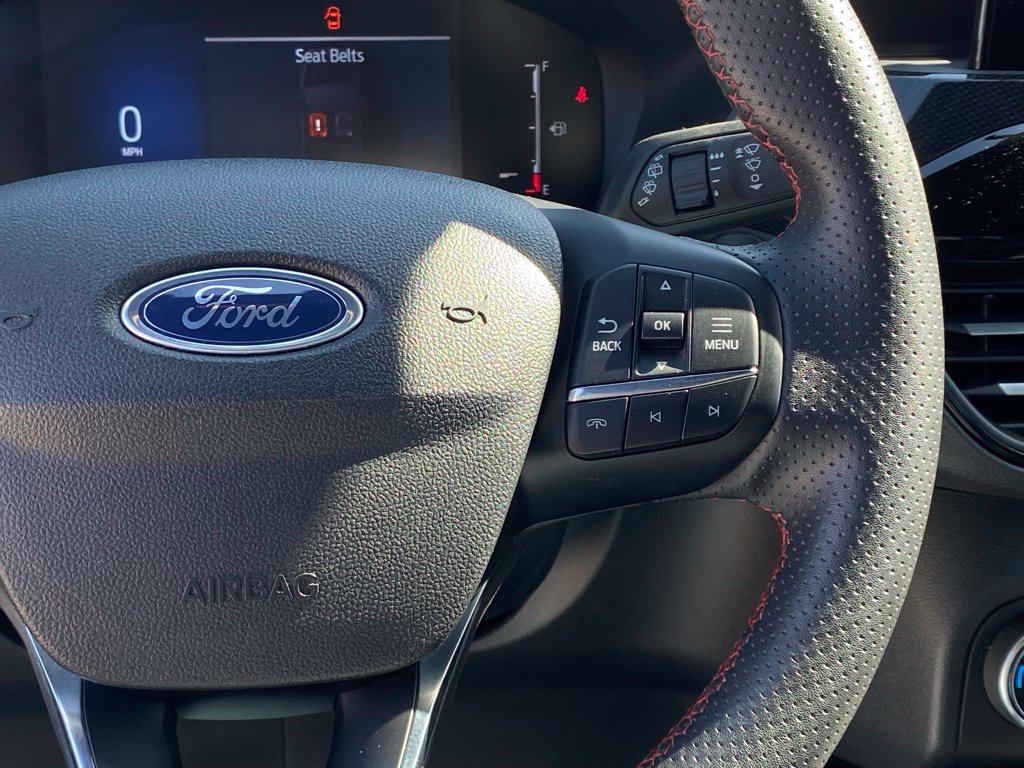 Used 2025 Ford Escape ST-Line FWD image 14