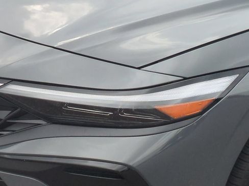 New 2026 Hyundai Elantra Limited FWD image 10
