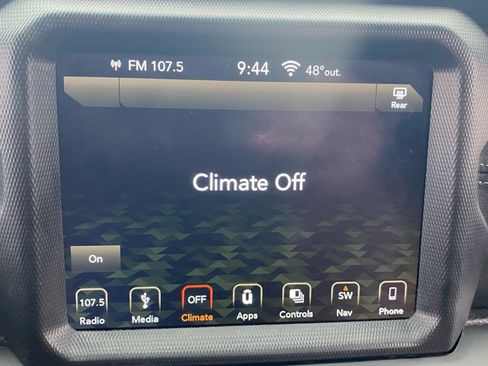 Used 2019 Jeep Wrangler Unlimited Sahara image 20