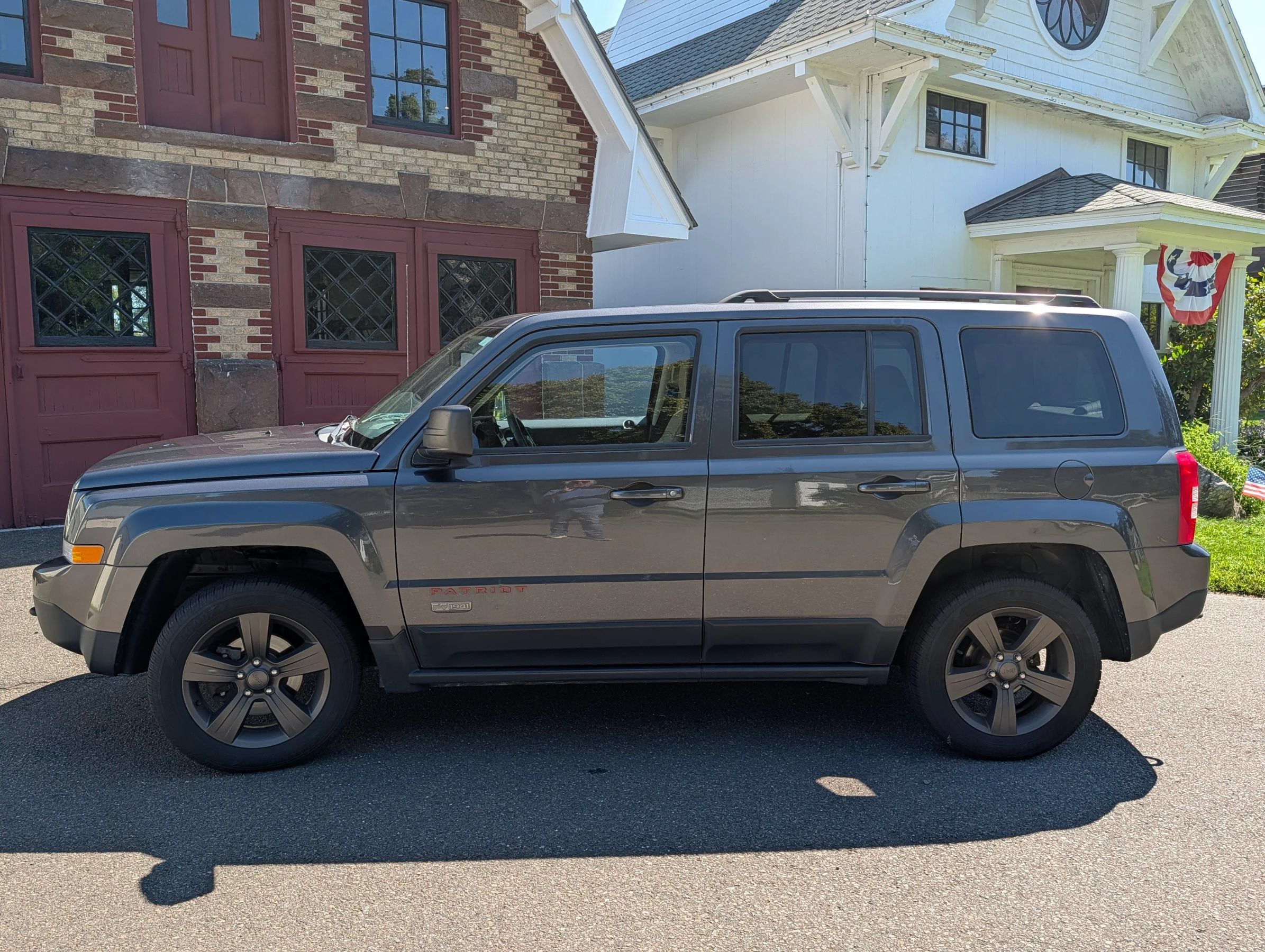Used 2016 Jeep Patriot 75th Anniversary w/ Power Value Group AWD/4WD image 8