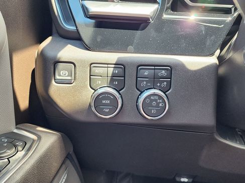 New 2026 GMC Sierra 1500 SLT w/ SLT Premium Plus Package AWD/4WD image 19