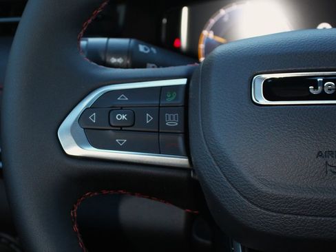 New 2026 Jeep Compass Trailhawk w/ Sun, Sound & Navigation Group image 21