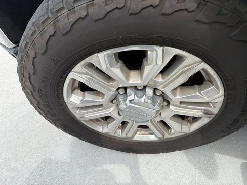 Used 2023 GMC Sierra 2500 Denali AWD/4WD image 5