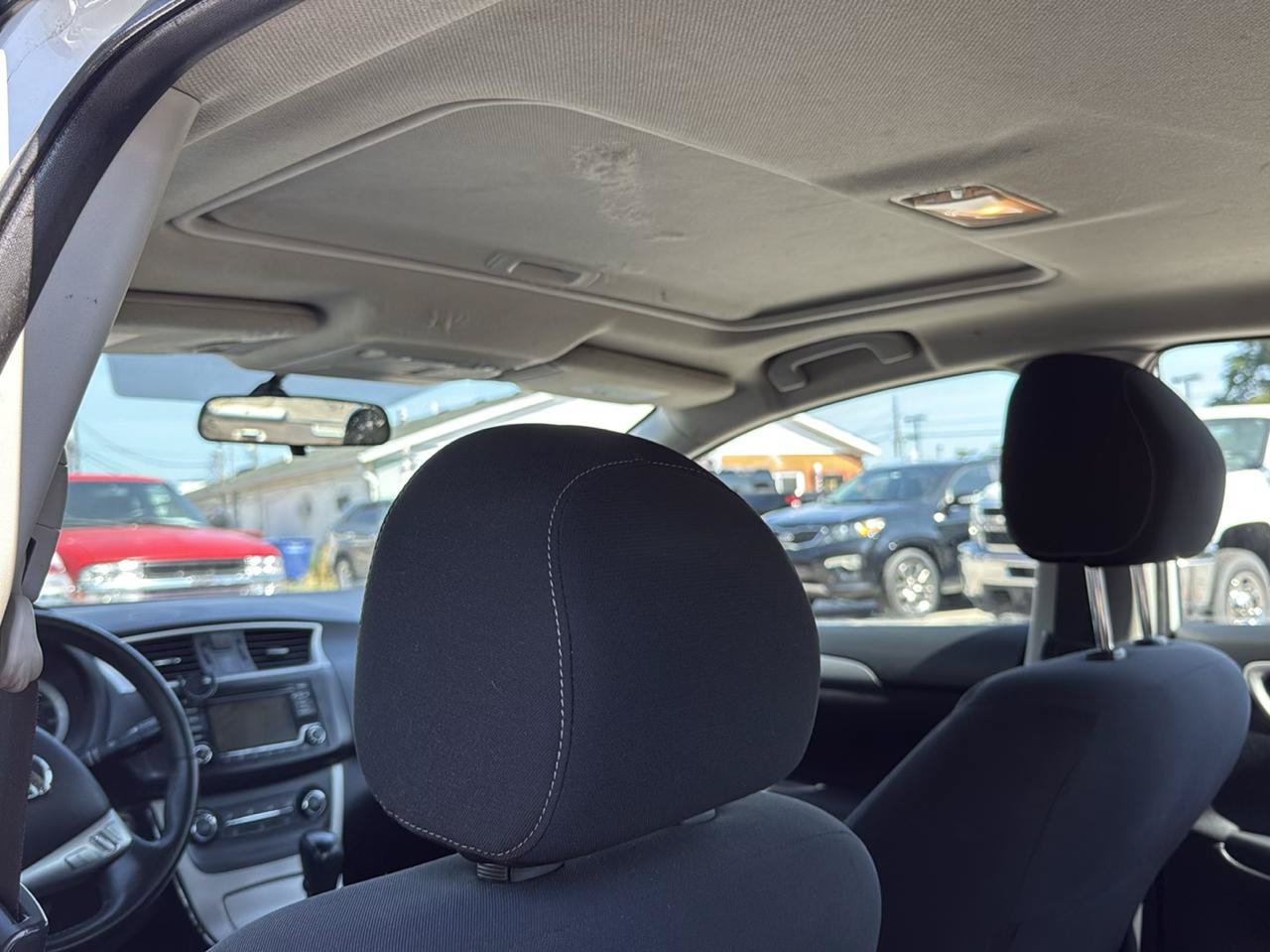 Used 2015 Nissan Sentra SV w/ Style Package FWD image 10