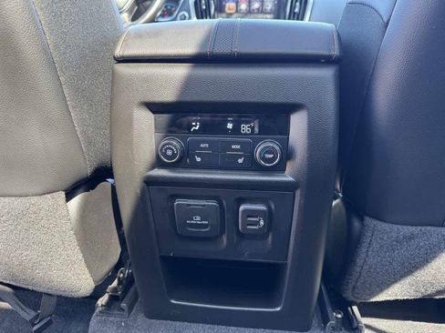 Used 2019 Chevrolet Traverse Premier w/ Redline Edition image 45