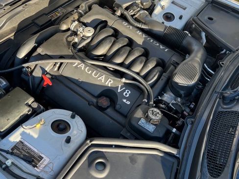 Used 2001 Jaguar XK8 Coupe RWD image 16