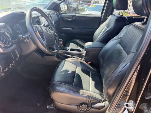 Used 2018 Toyota Tacoma TRD Pro AWD/4WD image 10