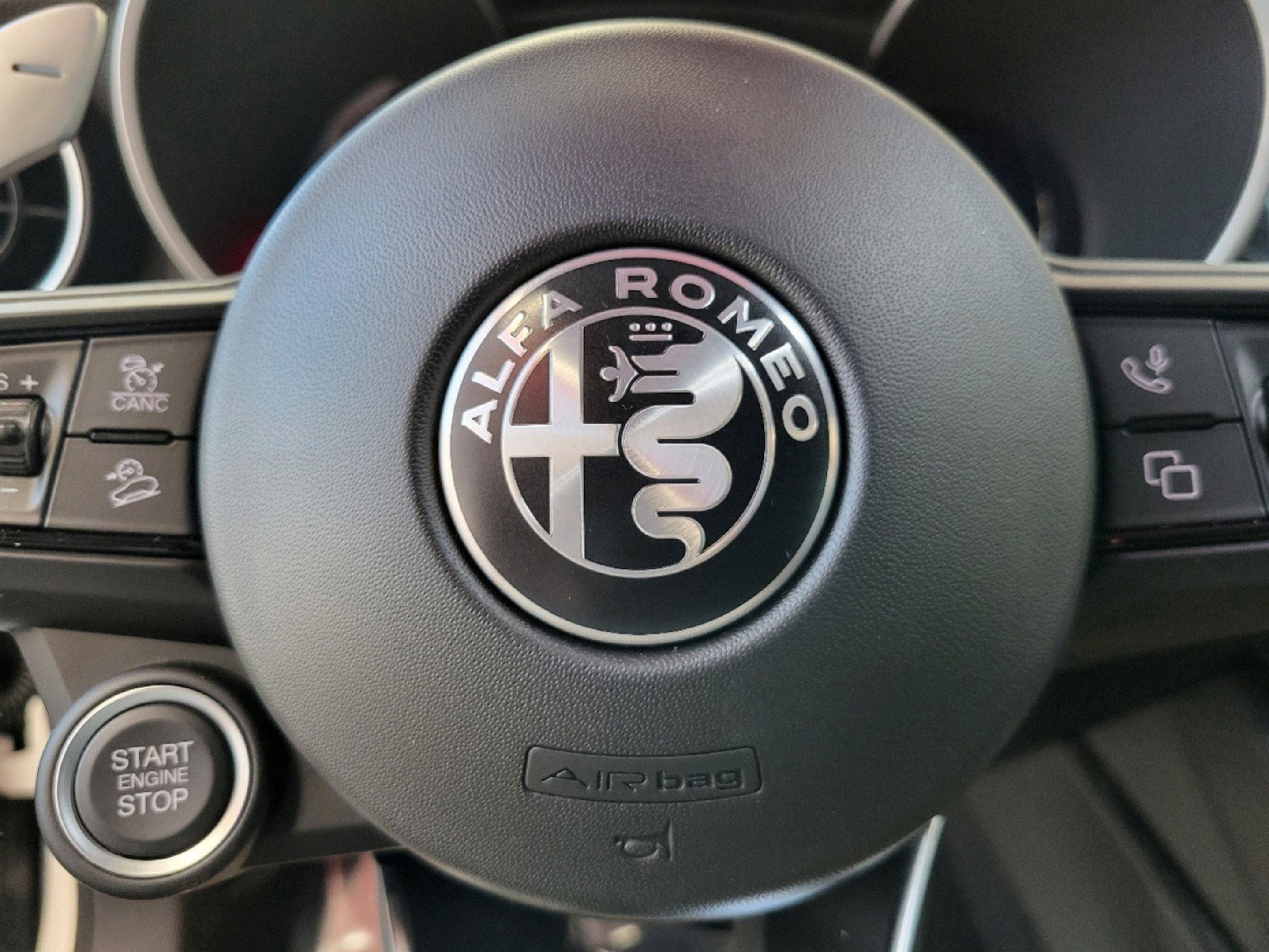 New 2025 Alfa Romeo Stelvio Sprint AWD/4WD image 50