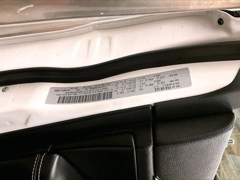 Used 2017 Jeep Grand Cherokee Limited AWD/4WD image 34