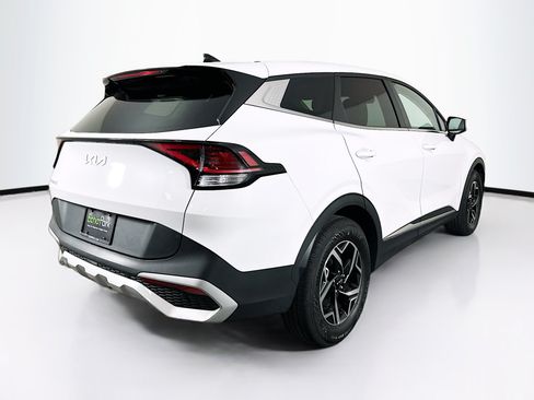 Used 2025 Kia Sportage LX FWD image 9