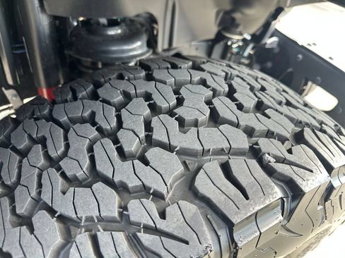 Used 2026 Jeep Wrangler Unlimited Rubicon AWD/4WD image 29