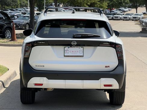 Certified 2026 Nissan Kicks SR w/ SR Premium Package FWD image 5