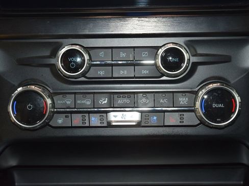 Used 2023 Ford F450 Lariat w/ Lariat Ultimate Package AWD/4WD image 35