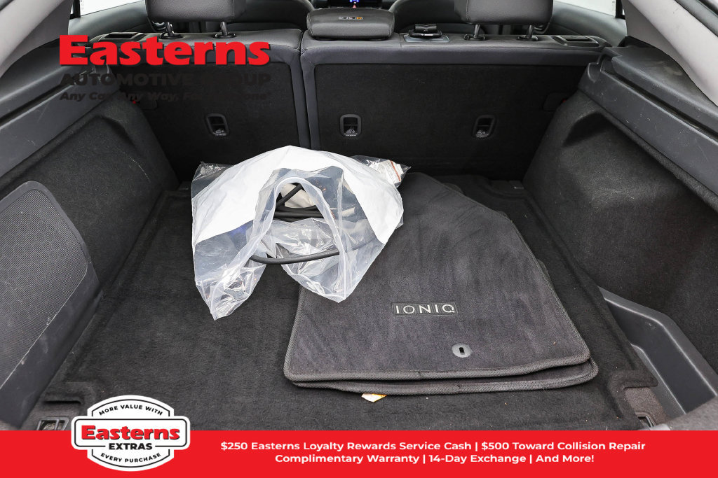 Used 2021 Hyundai Ioniq Limited FWD image 10