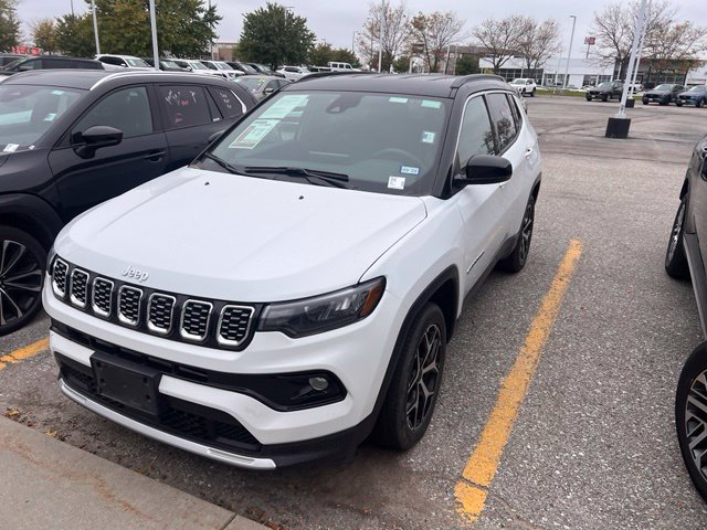 Used 2025 Jeep Compass Limited AWD/4WD image 3