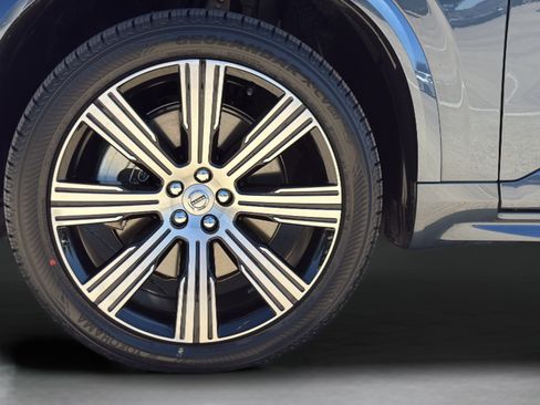 Used 2024 Volvo XC90 T8 Ultimate w/ Protection Package Premier AWD/4WD image 34