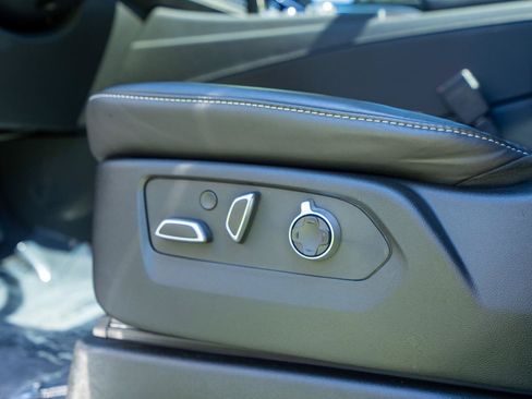 Used 2023 Cadillac Escalade Sport Platinum w/ LPO, ONYX Package AWD/4WD image 18