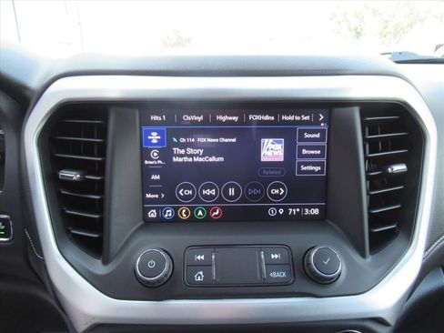 Used 2023 GMC Acadia SLT w/ Preferred Package image 23