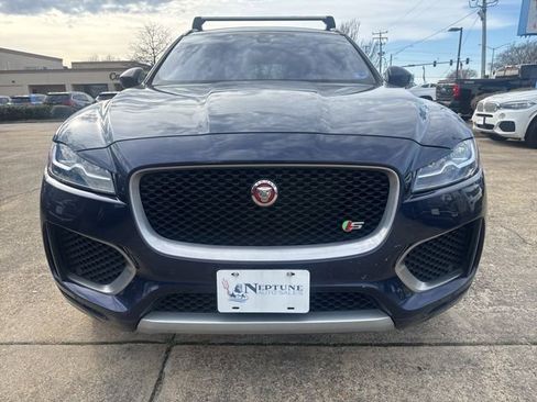 Used 2017 Jaguar F-PACE S image 2