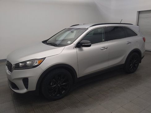 Used 2020 Kia Sorento S FWD image 2