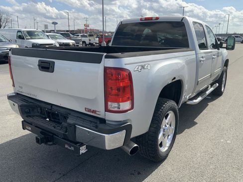 Used 2014 GMC Sierra 2500 SLT w/ SLT Convenience Package image 13