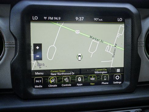 Used 2023 Jeep Gladiator Overland AWD/4WD image 25