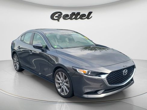 Used 2023 MAZDA MAZDA3 s FWD image 3