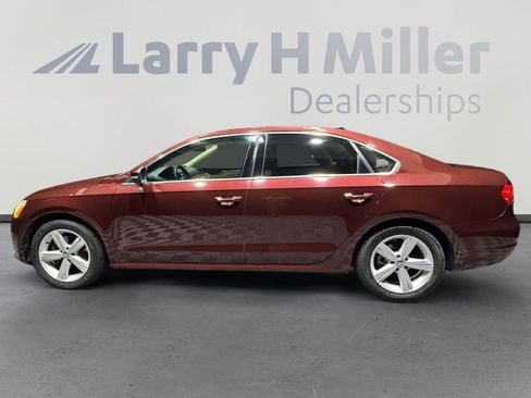 Used 2012 Volkswagen Passat 2.5 SE FWD image 2