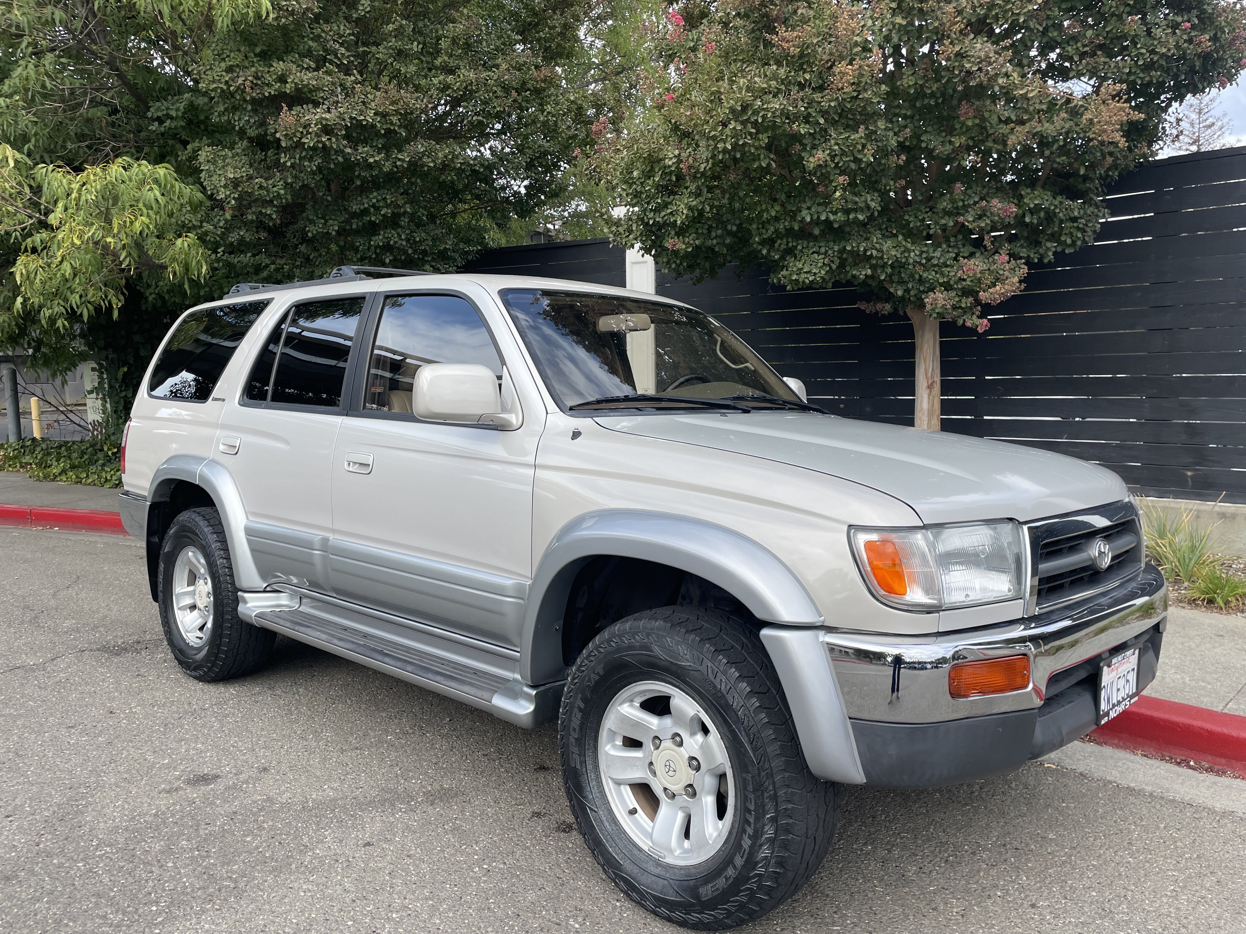 Used 1997 Toyota 4Runner Limited AWD/4WD image 10