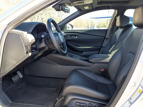 Certified 2025 Honda Accord Sport image 10