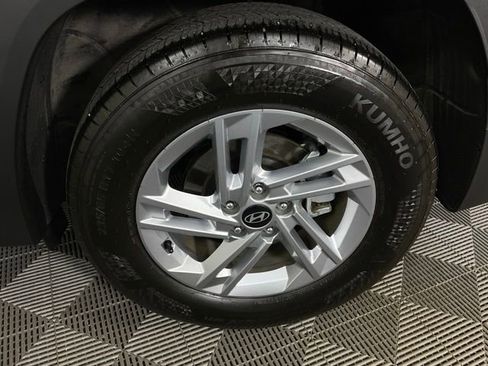 Used 2025 Hyundai Tucson SE FWD image 40