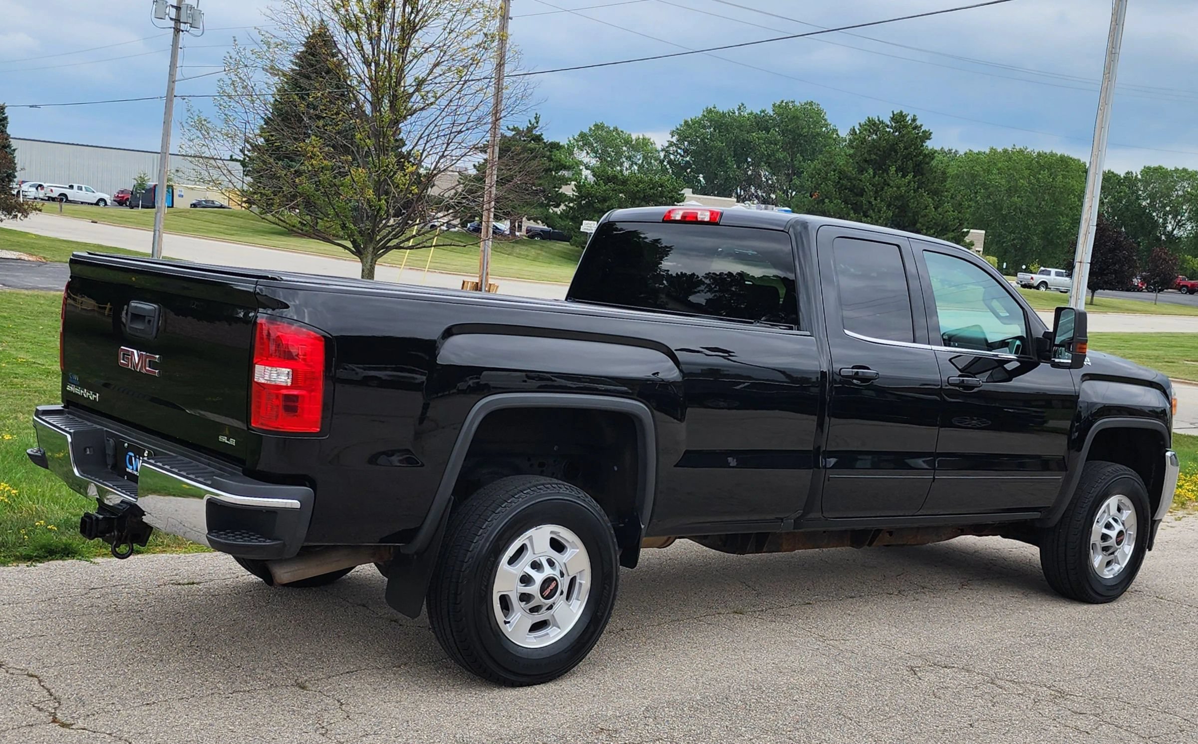Used 2019 GMC Sierra 2500 SLE w/ Suspension Package, Off-Road AWD/4WD image 10