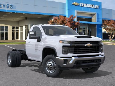 New 2026 Chevrolet Silverado 3500 W/T w/ WT Convenience Package RWD image 7