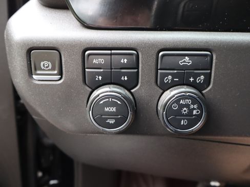 Used 2023 Chevrolet Silverado 1500 LT Trail Boss AWD/4WD image 57
