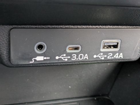 Used 2025 Subaru Forester Limited AWD/4WD image 32