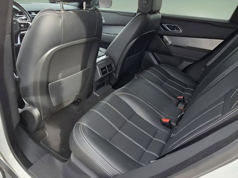 Used 2022 Land Rover Range Rover Velar R-Dynamic S image 15