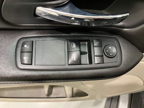 Used 2013 Dodge Grand Caravan American Value Package image 17