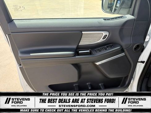 Used 2025 Ford Expedition Max Platinum AWD/4WD image 19