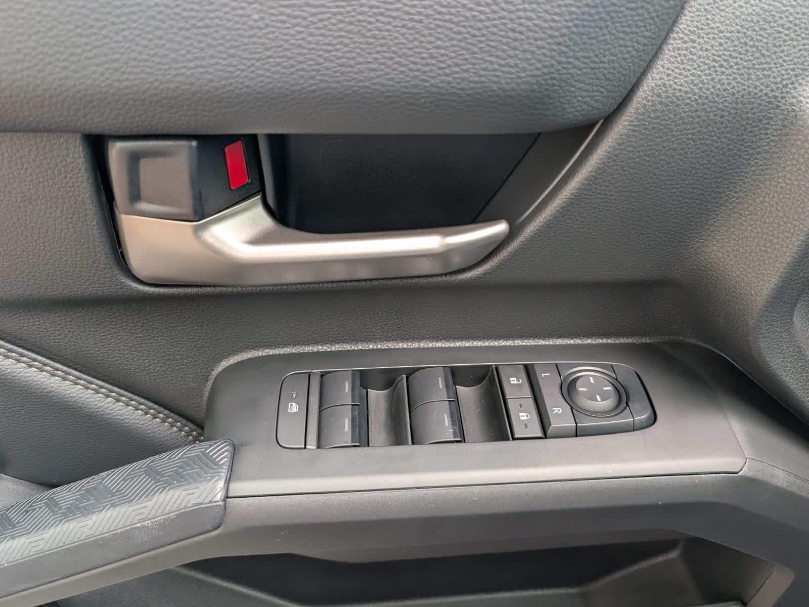 Used 2024 Toyota Tacoma Limited AWD/4WD image 20