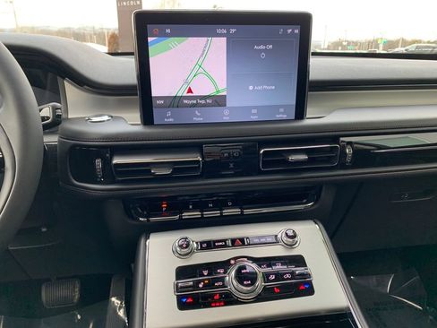 Certified 2024 Lincoln Aviator AWD w/ Premium Package image 15