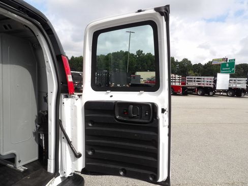 Used 2020 Chevrolet Express 2500 w/ Driver Convenience Package RWD image 45