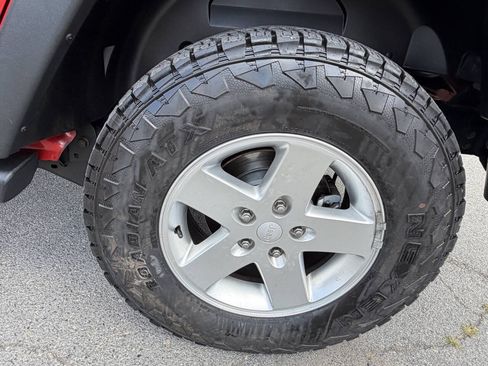Used 2013 Jeep Wrangler Unlimited Sport AWD/4WD image 19