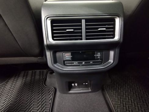 New 2026 Volkswagen Atlas SE AWD/4WD image 38