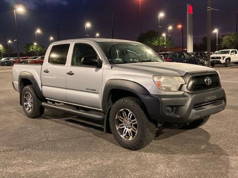 Used 2013 Toyota Tacoma PreRunner w/ Convenience Pkg image 3