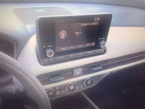 Used 2024 Honda HR-V LX image 5