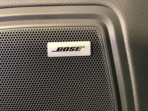 Used 2021 Porsche Macan image 38