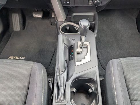 Used 2018 Toyota RAV4 XLE image 23