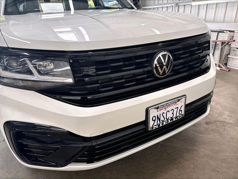 Used 2023 Volkswagen Atlas Cross Sport SEL R-Line AWD/4WD image 36