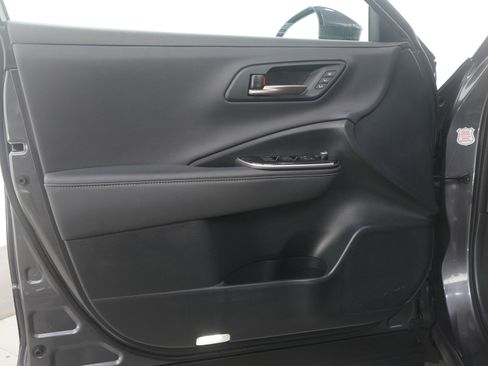 Used 2024 Toyota Crown Limited image 18